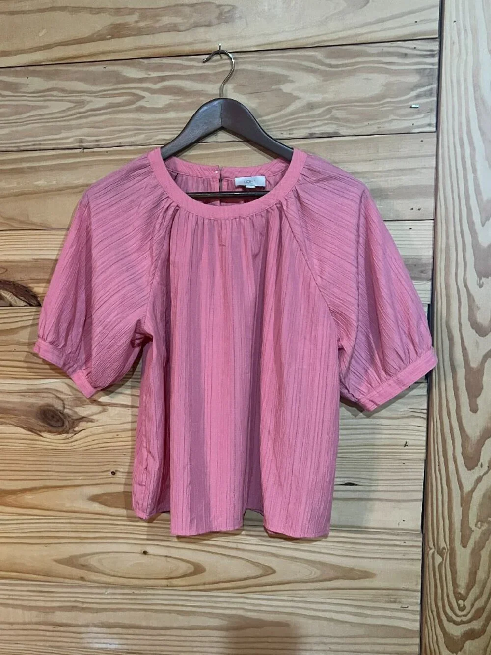 LOFT Textured Puff Sleeve Blouse Womens Medium Pink Coral Cottagecore‎